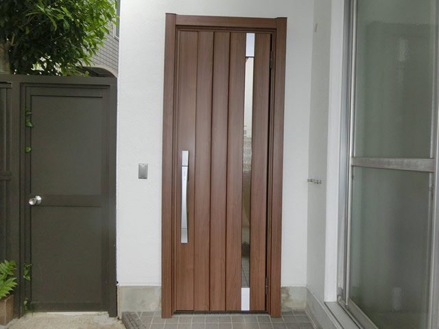 玄関ドアのリフォーム　ＬＩＸＩＬリシェントⅡ　タッチキー仕様　名古屋市瑞穂区